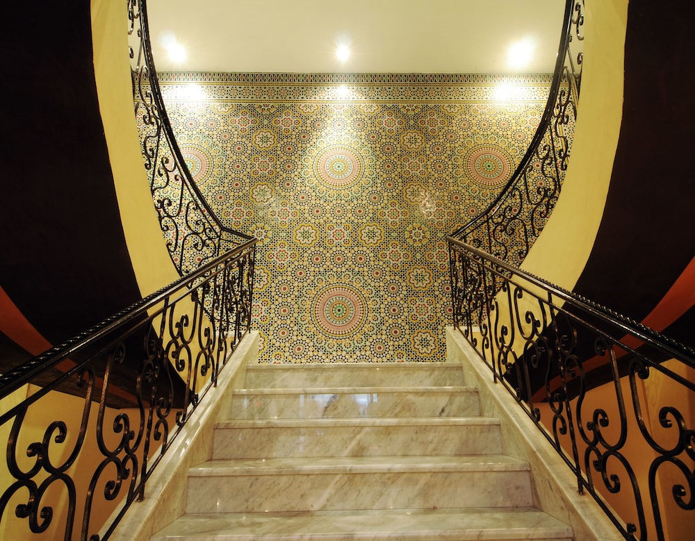 hotel tghat