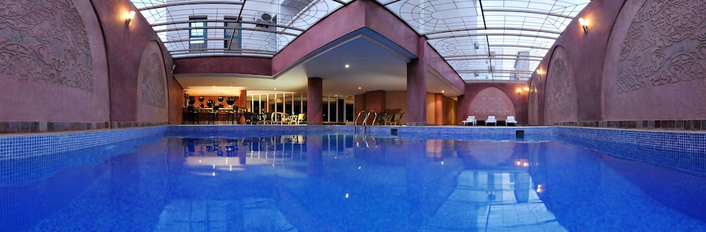 hotel tghat