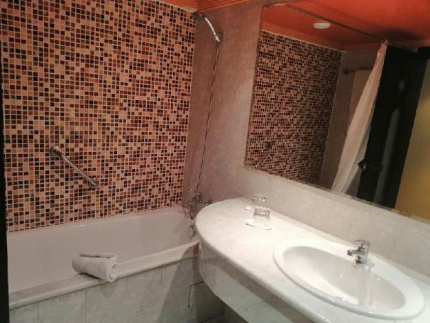 hotel tghat