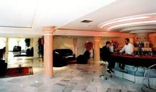 hotel tghat