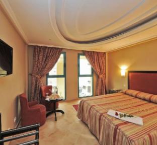 hotel tghat