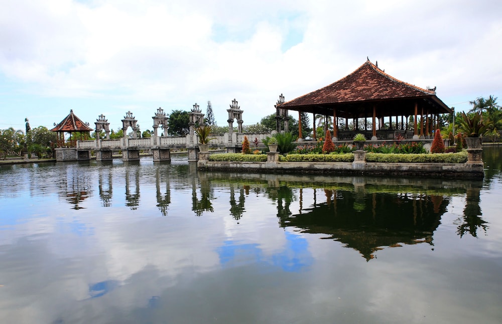 hotel uyah amed and spa resort