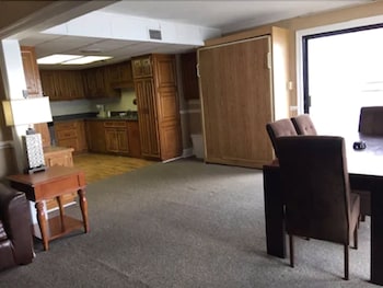 Polynesian Beach & Golf Resort,,2 star