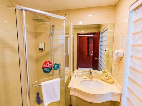 greentree inn shanghai jiading the south of f1 circuit fangtai hardware market express hotel