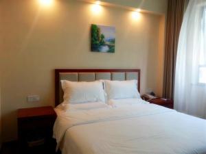 greentree inn shanghai jiading the south of f1 circuit fangtai hardware market express hotel