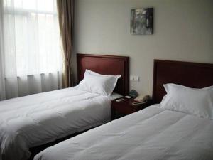 greentree inn shanghai jiading the south of f1 circuit fangtai hardware market express hotel
