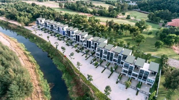 laguna park townhouses