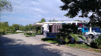 laguna park townhouses