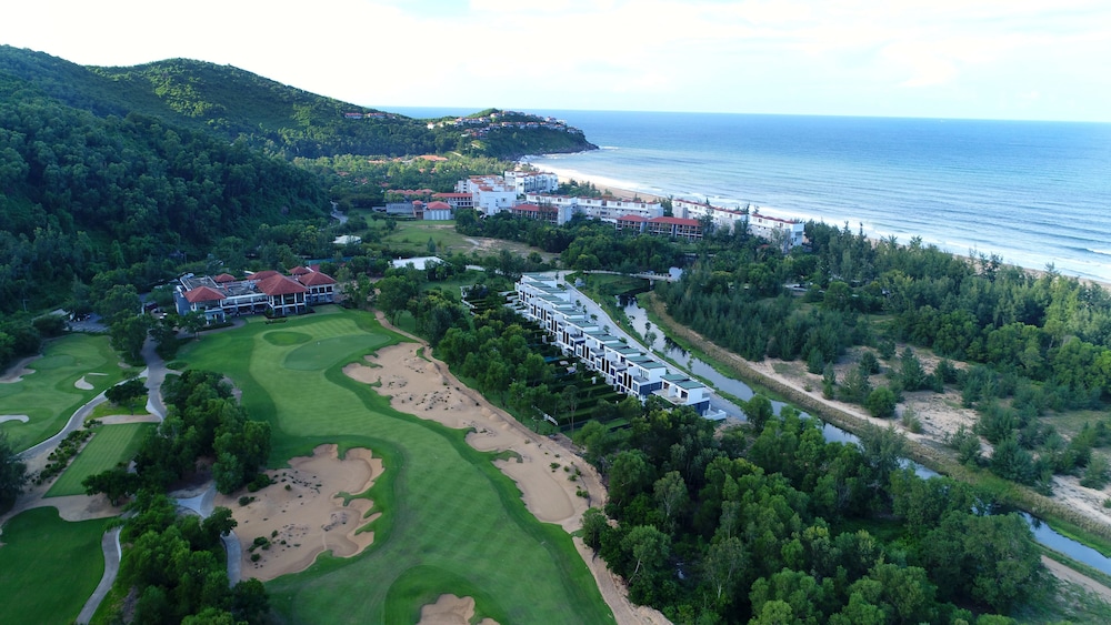 laguna park townhouses