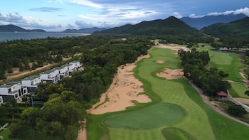 laguna park townhouses