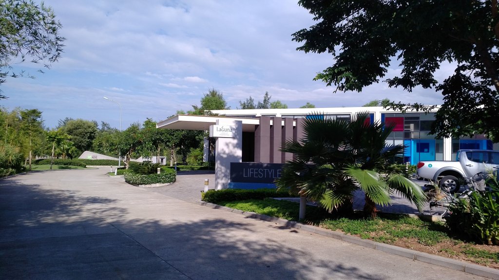 laguna park townhouses