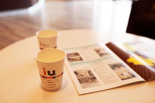 iu hotel xian zhong gu lou square