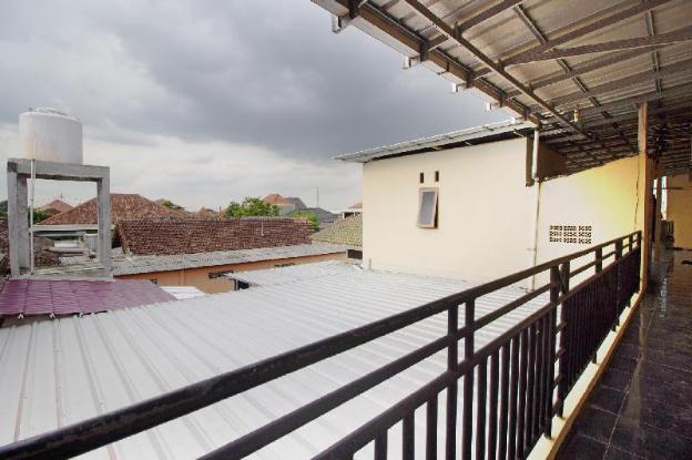 spot on 3005 kost rumaisha syariah