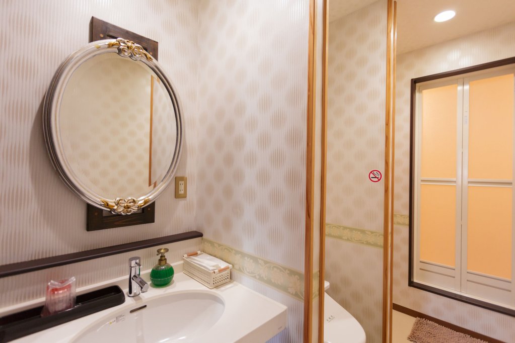 etavia yufuin ekimae