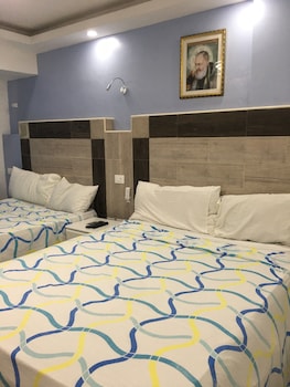 hotel restaurant hamilton