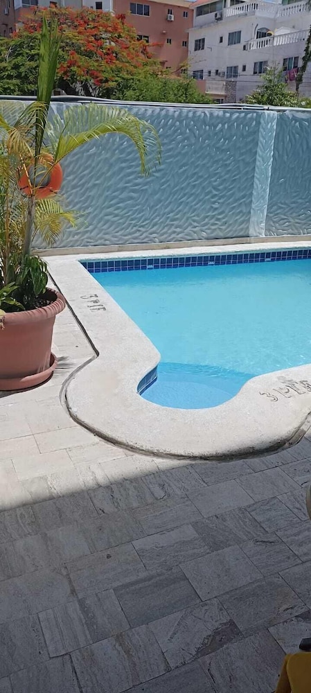 hotel restaurant hamilton