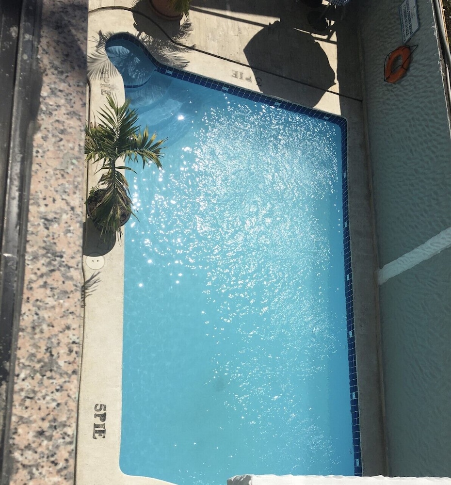 hotel restaurant hamilton