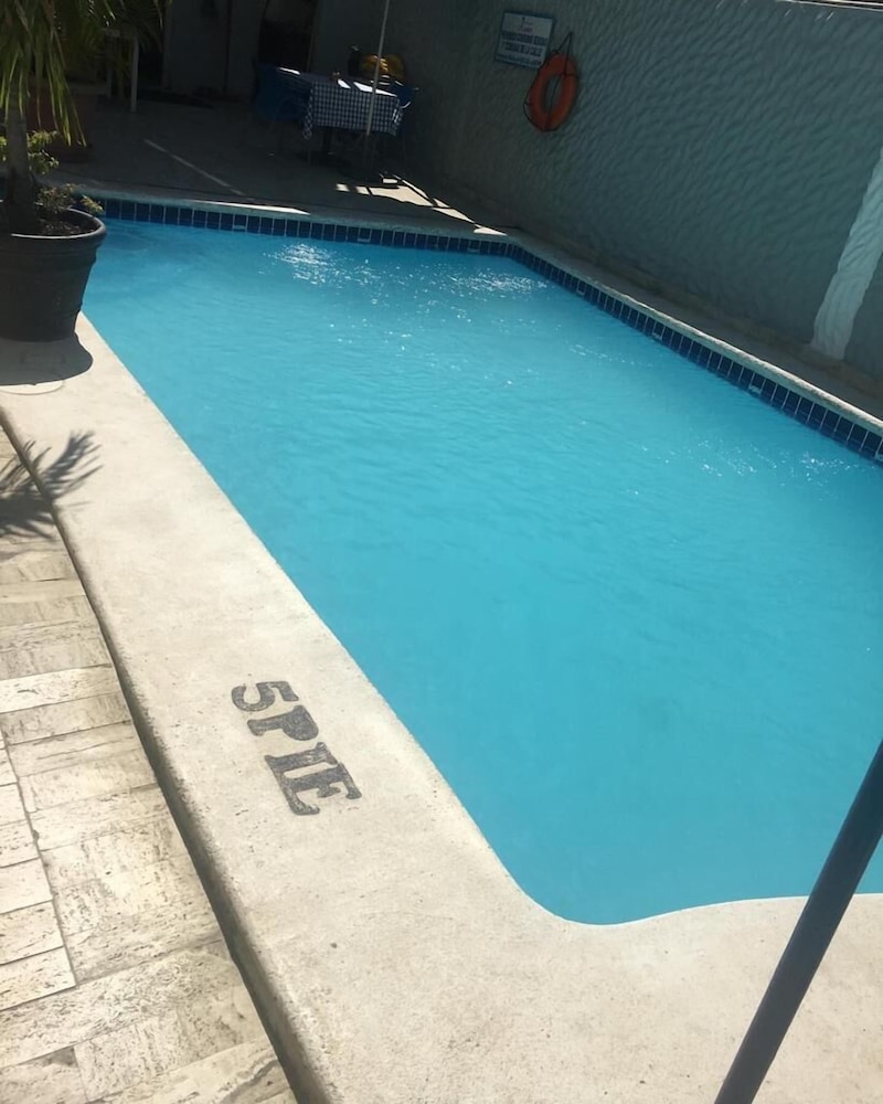 hotel restaurant hamilton