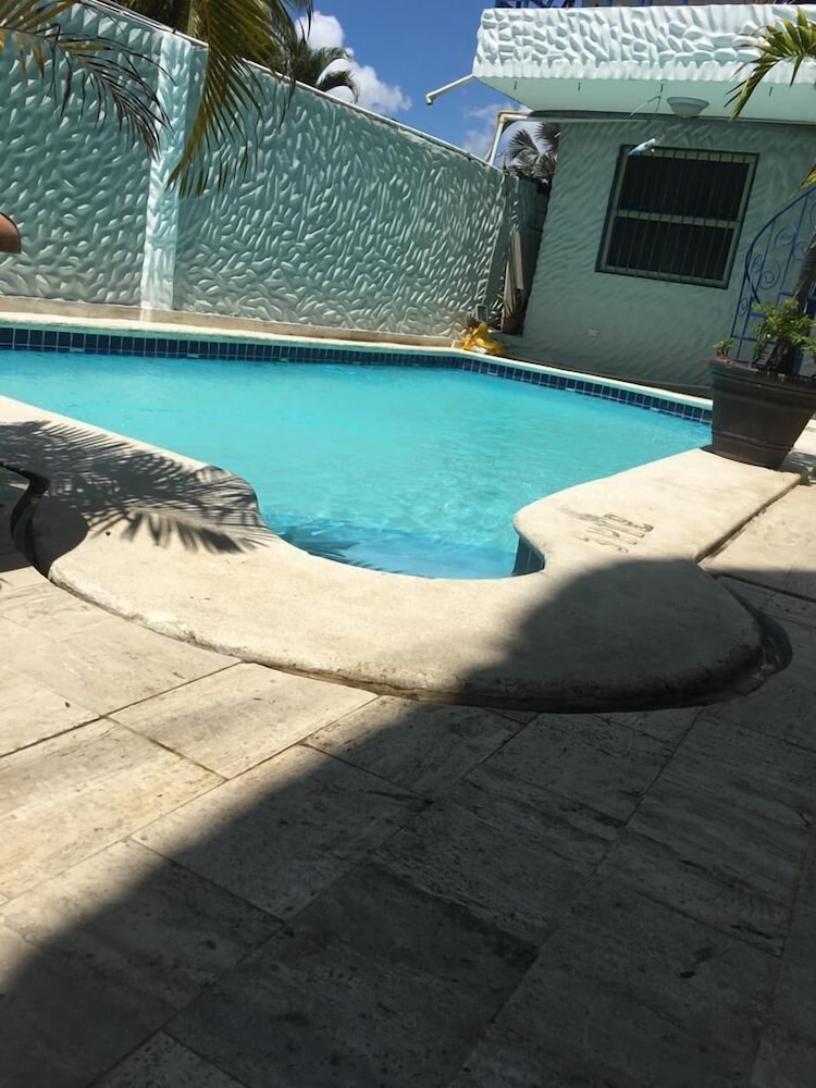 hotel restaurant hamilton