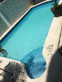 hotel restaurant hamilton