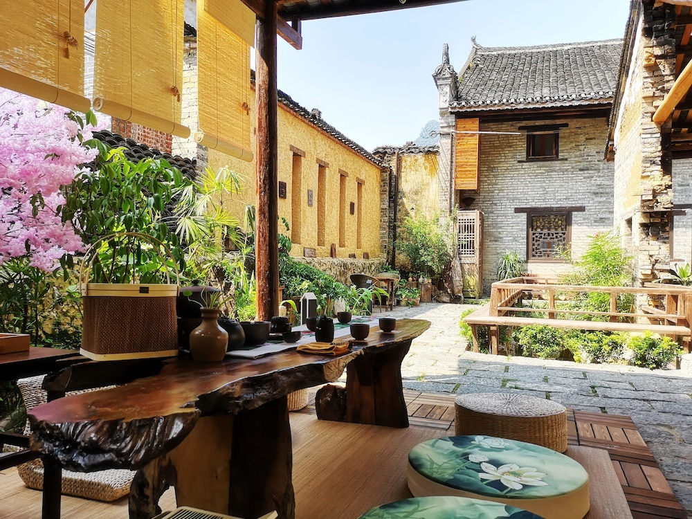 yangshuo governors mansion hotel