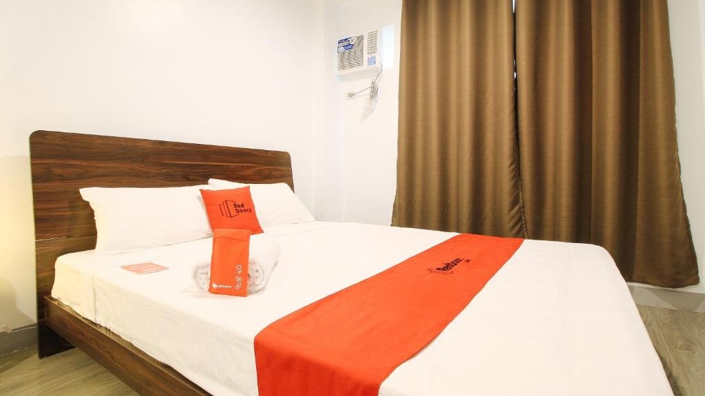 reddoorz near zobel roxas st