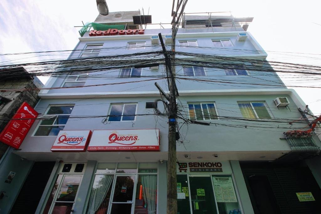 reddoorz near zobel roxas st