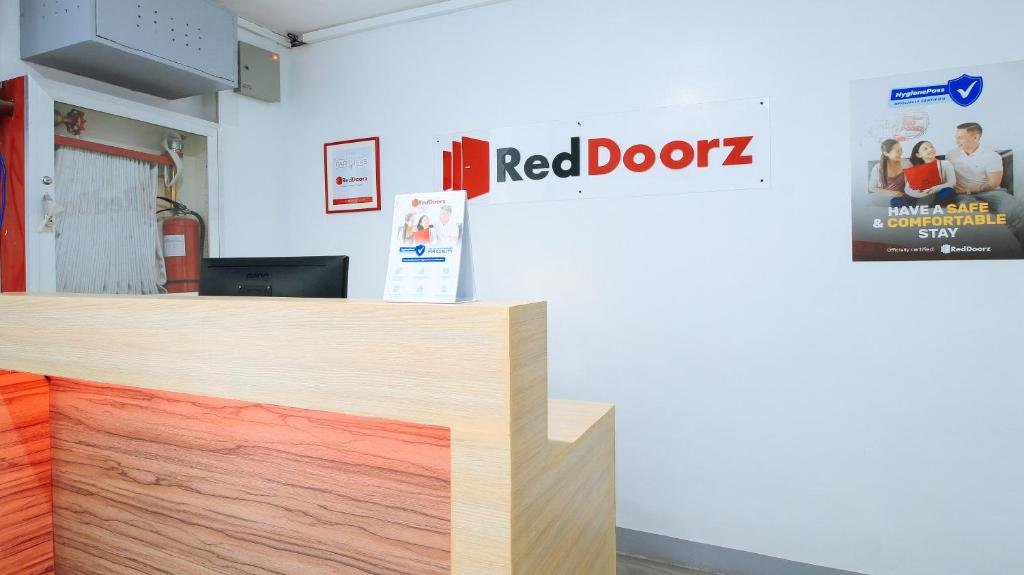 reddoorz near zobel roxas st