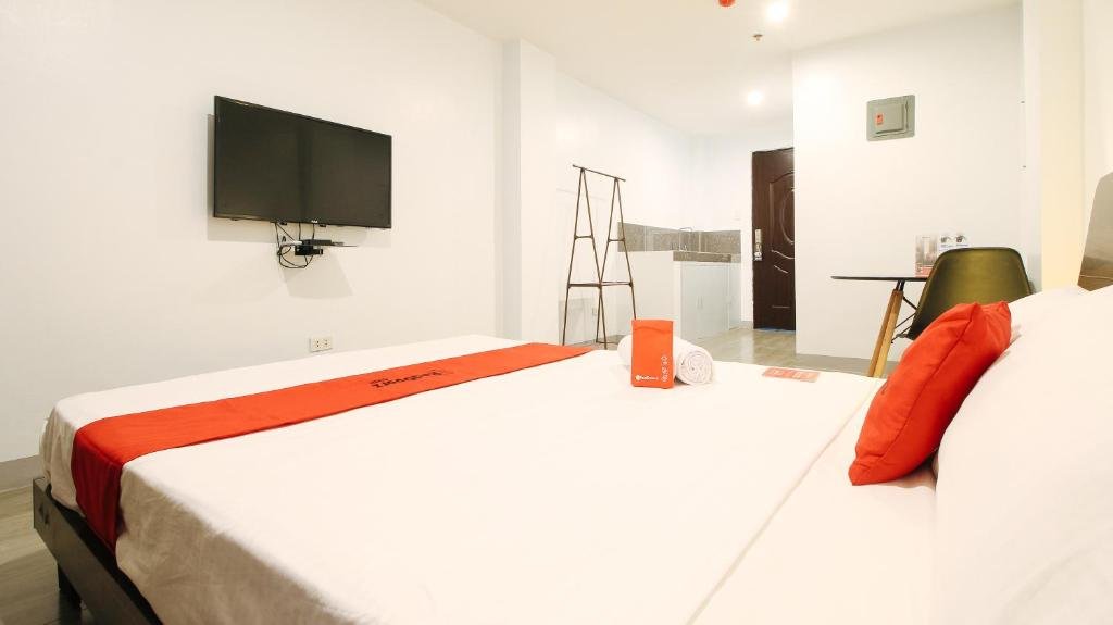 reddoorz near zobel roxas st