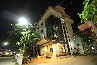 Hotel Laxmi Palace,,2 star