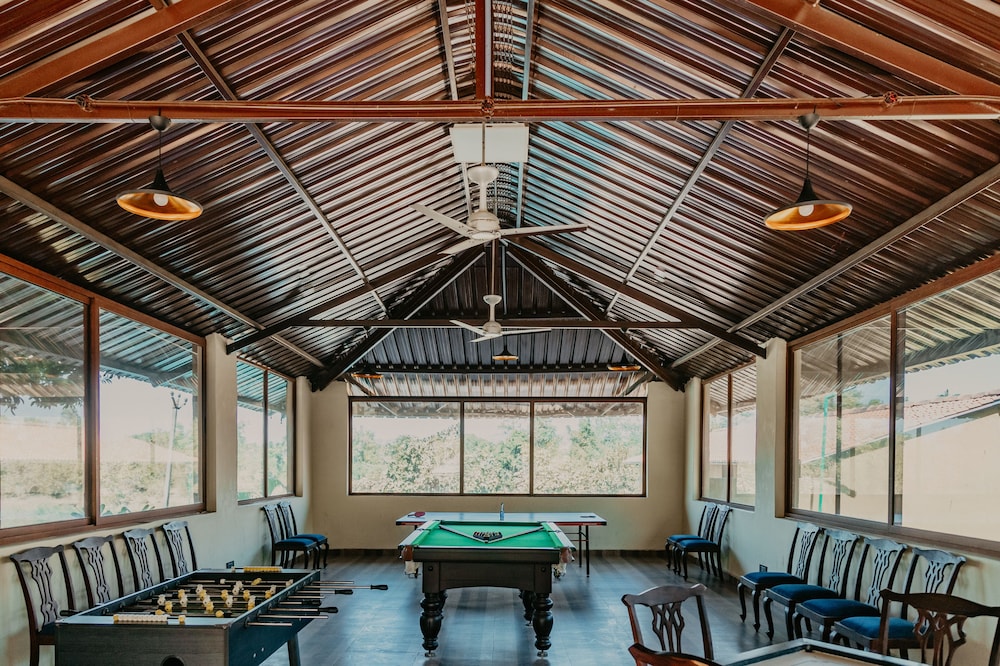 gir lion safari camp