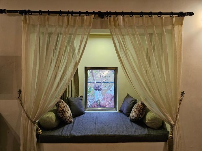gir lion safari camp