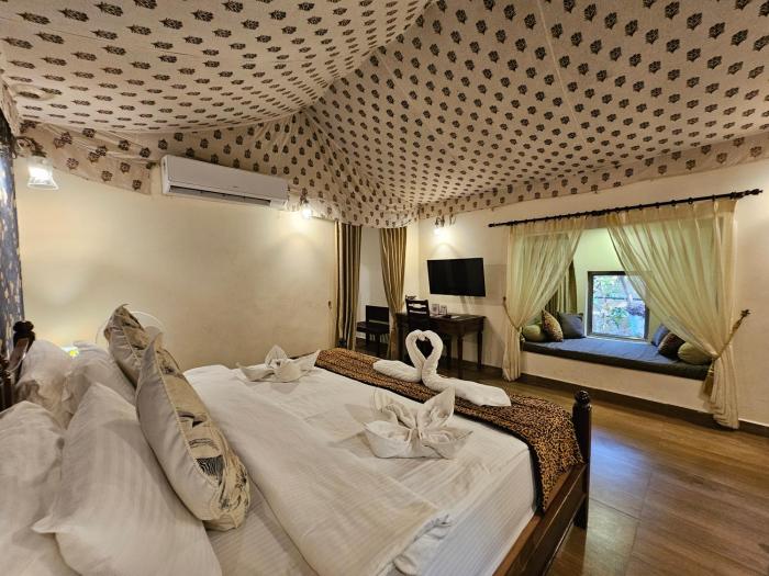 gir lion safari camp