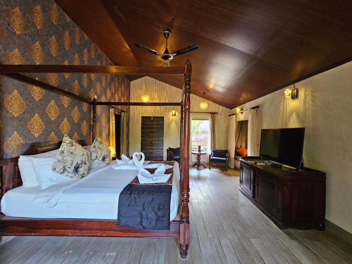 gir lion safari camp