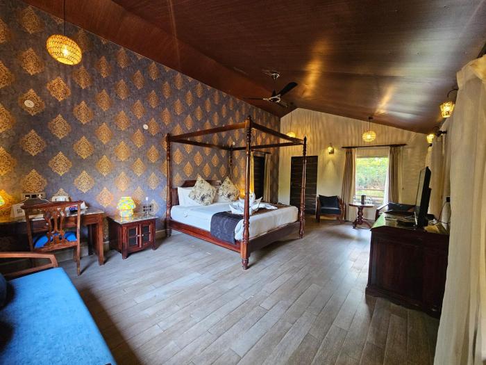 gir lion safari camp