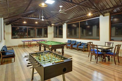 gir lion safari camp