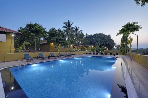 gir lion safari camp
