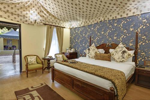 gir lion safari camp