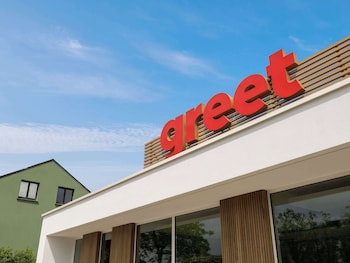 Greet Brussels Airport Zaventem,,2 star