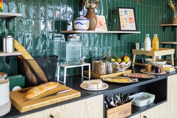 greet brussels airport zaventem