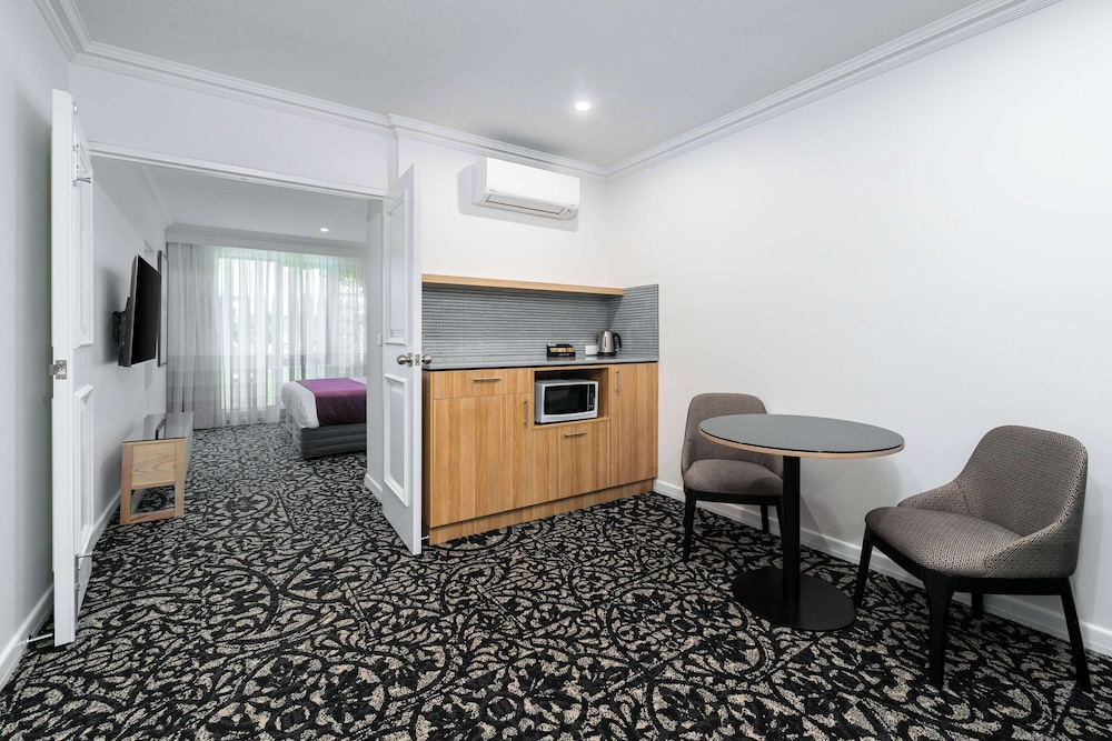 quality hotel parklake shepparton