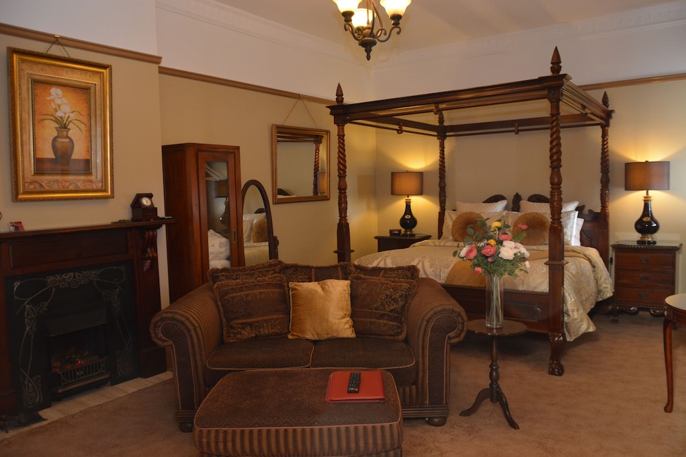 bli bli house riverside retreat