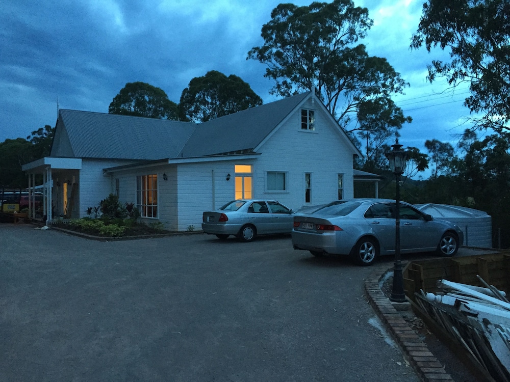 bli bli house riverside retreat