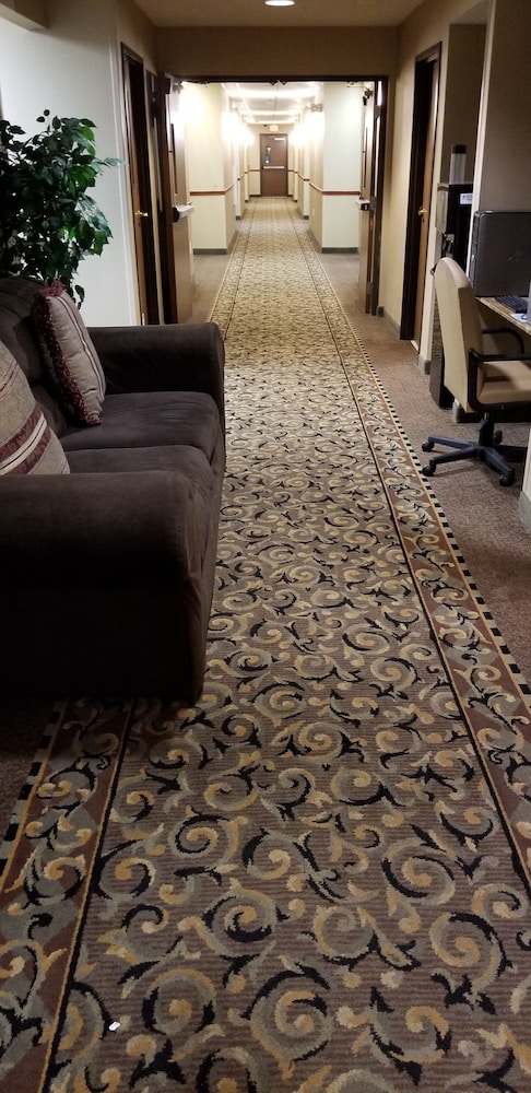 fairbridge inn and suites batavia darien amusement park