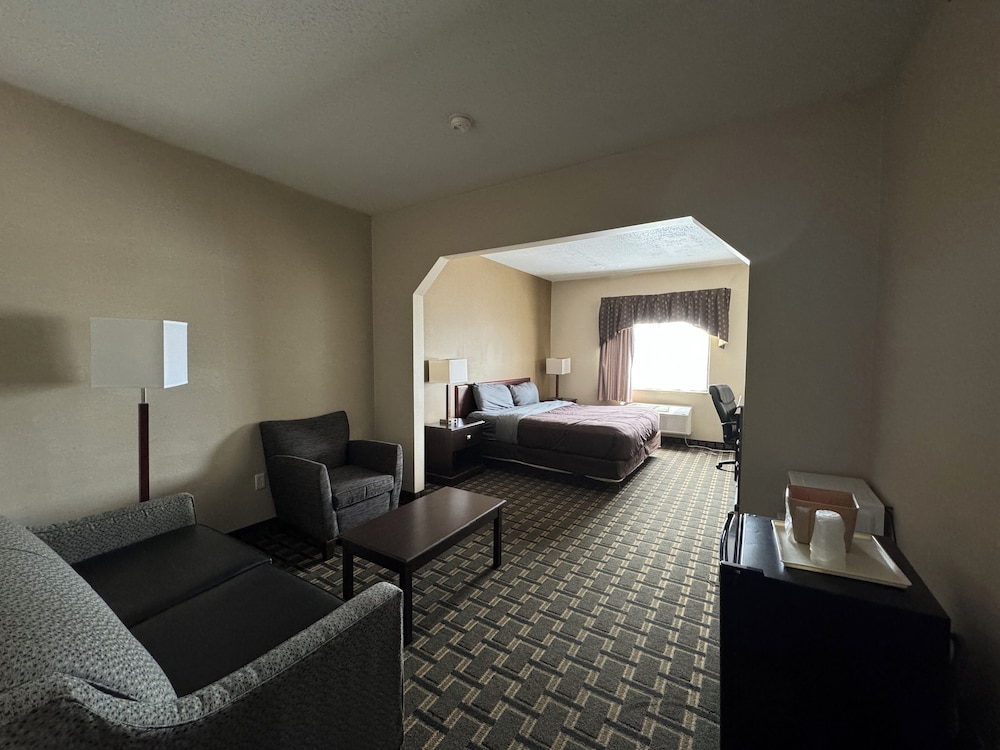 fairbridge inn and suites batavia darien amusement park