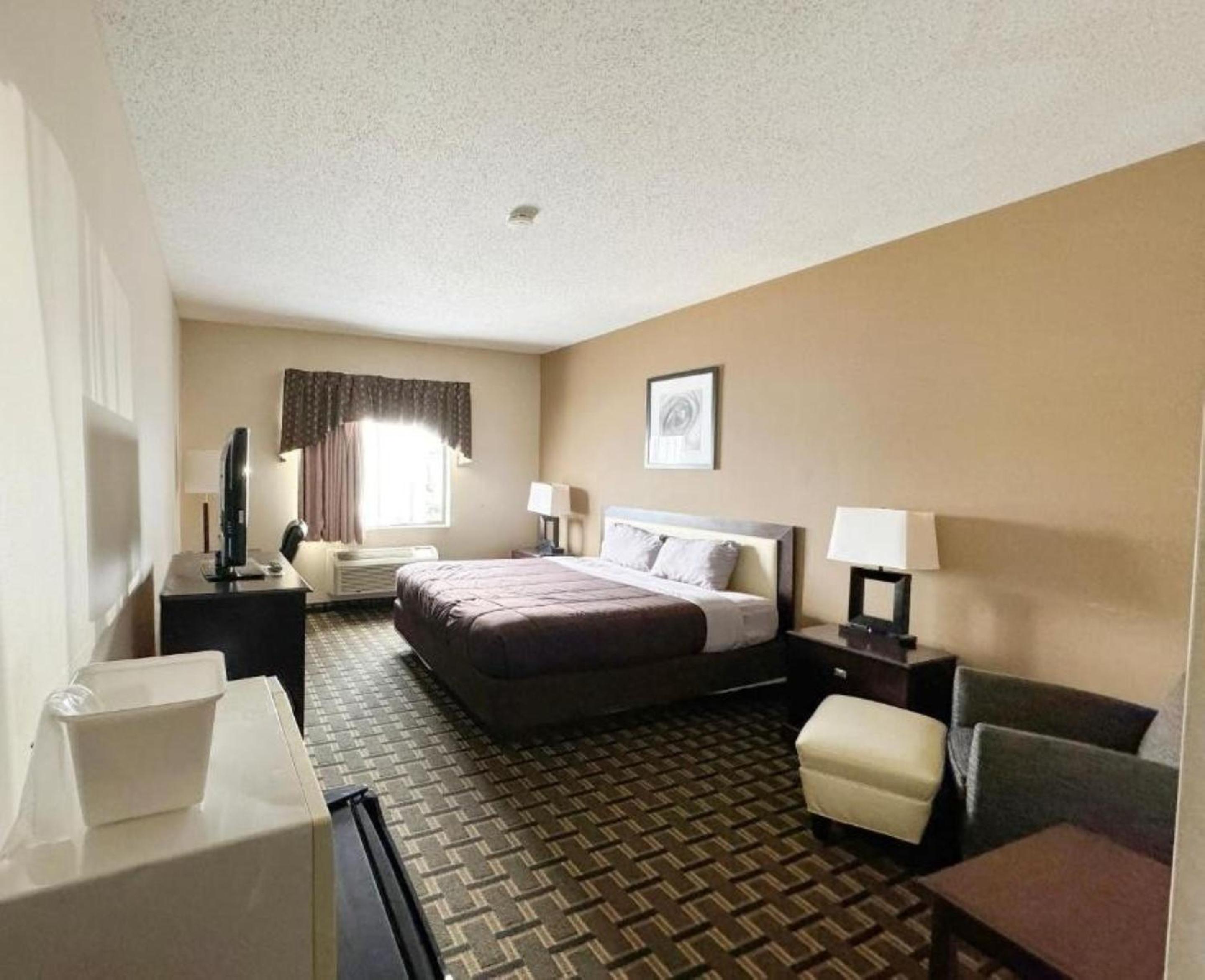 fairbridge inn and suites batavia darien amusement park