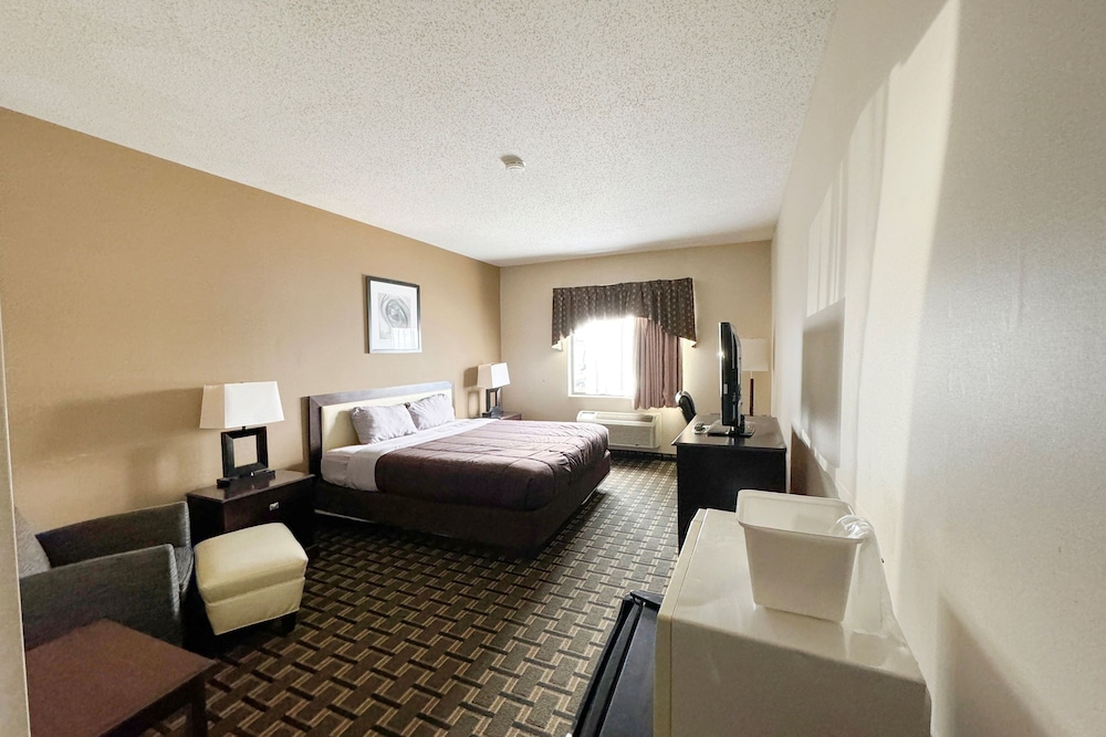 fairbridge inn and suites batavia darien amusement park