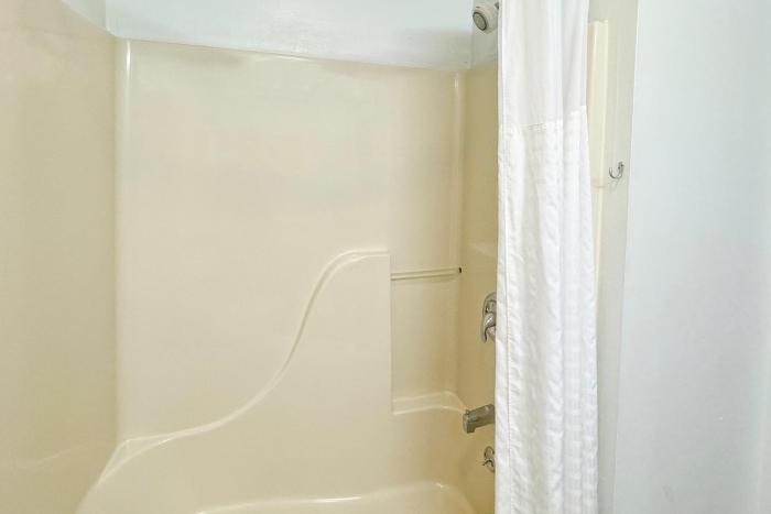 fairbridge inn and suites batavia darien amusement park