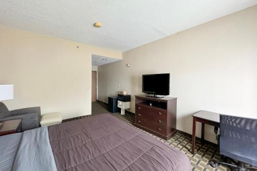 fairbridge inn and suites batavia darien amusement park