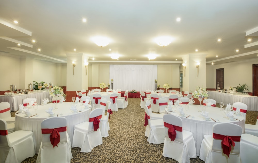 sunrise nha trang beach hotel and spa